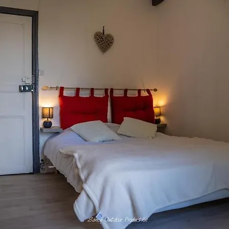 Les Tilleuls アパート ベス・エ・サンタナステーズ