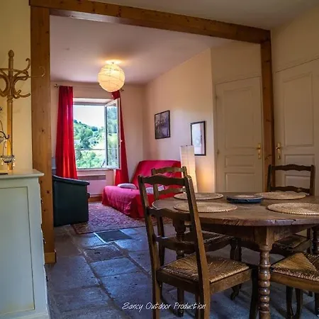 Les Tilleuls アパート *